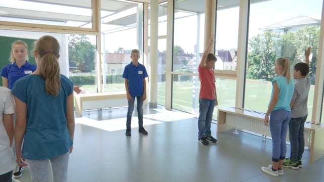 Preview image for the video "Standimitation".