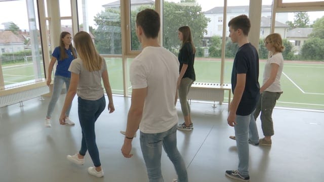 Preview image for the video "Kreuzende Linien". Preview image for the video "Kreuzende Linien".