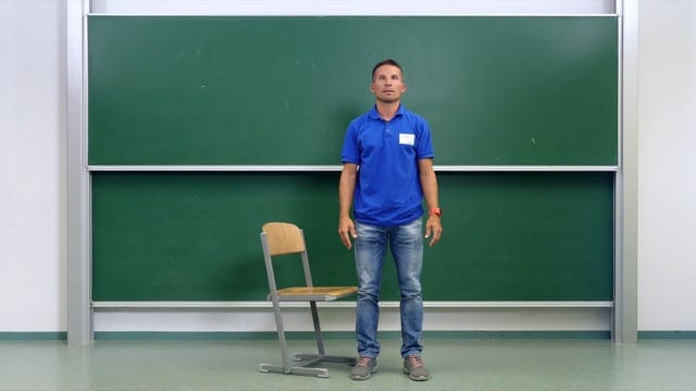 Preview image for the video "Schulterzug". Preview image for the video "Schulterzug".