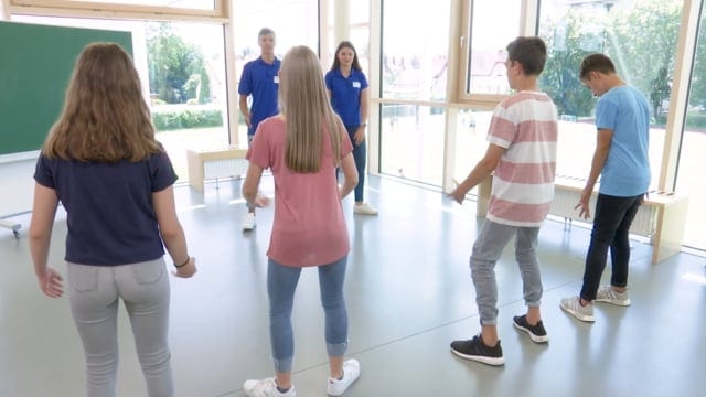 Preview image for the video "Einwärts.Auswärts". Preview image for the video "Einwärts.Auswärts".