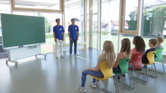 Preview image for the video "Atem spüren". Preview image for the video "Atem spüren".
