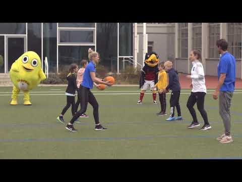 Preview image for the video "Wochenendeinheit: Wir sind ein Team".