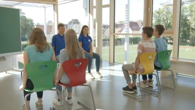 Preview image for the video "Luft.Sprung".