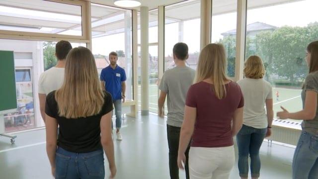 Preview image for the video "Kreisschritte".