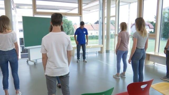 Preview image for the video "Position der Ruhe. Qi regulieren und Qi halten".