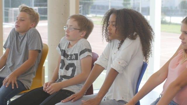 Preview image for the video "Muskelentspannung. Schultern, Nacken".