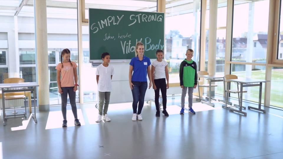 Preview image for the video "Dance Kid".