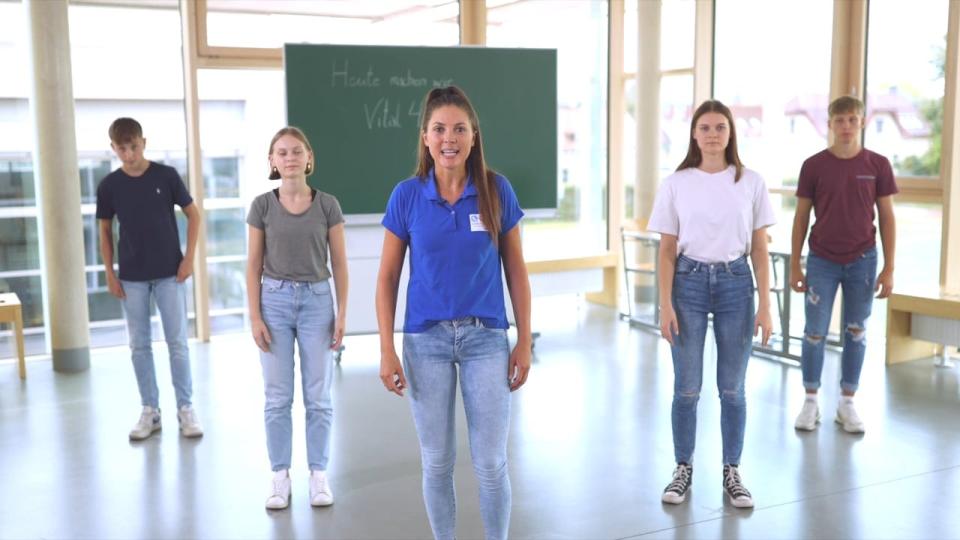 Preview image for the video "Strong Kid".