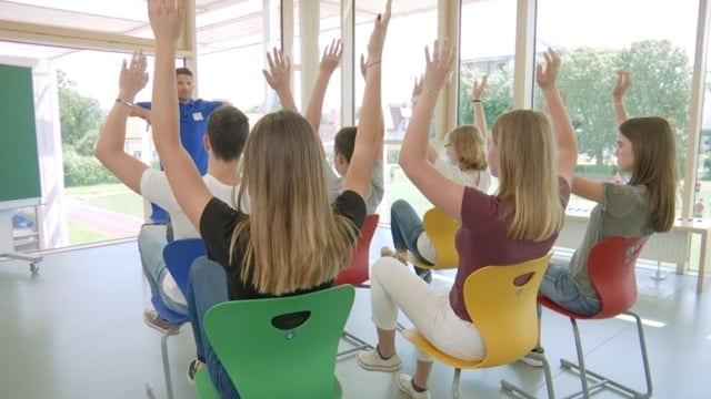 Preview image for the video "Dirigieren Cross".