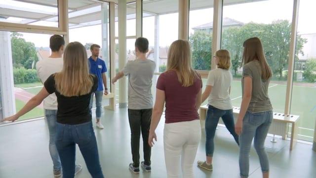 Preview image for the video "Navigator".