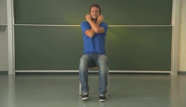 Preview image for the video "Hand aufs Ohr".