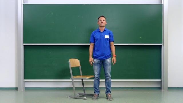 Preview image for the video "Schulterzug".