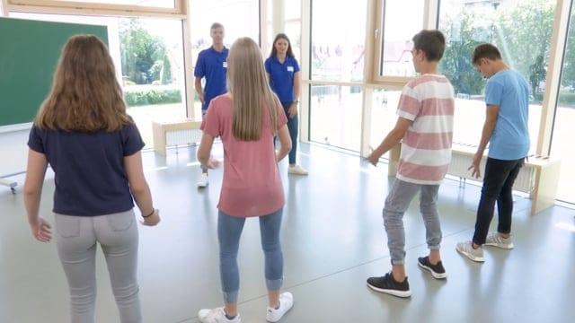 Preview image for the video "Einwärts.Auswärts".